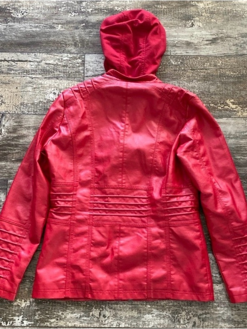 Red Jacket Size Medium - Picture 4 of 4
